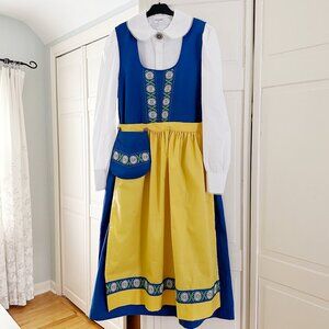 Swedish Folk Dress / Sverigedräkt
